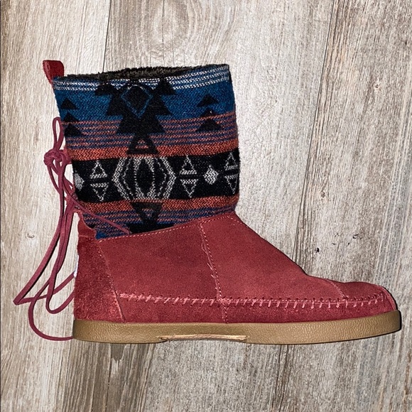 toms aztec boots